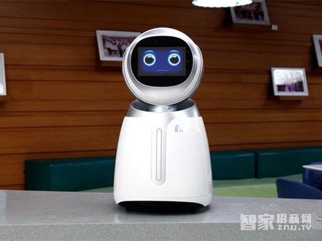 小武智能陪护机器人怎么样 具体有哪些功能