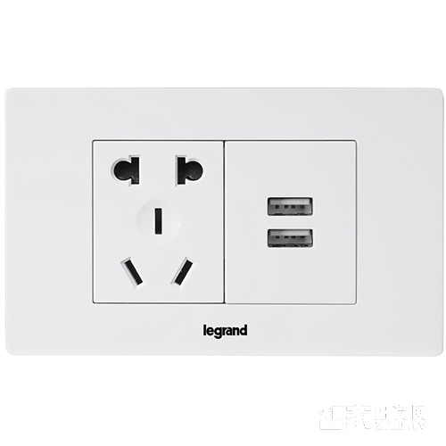 legrand_USB充电插座加一位二三插尚超系列