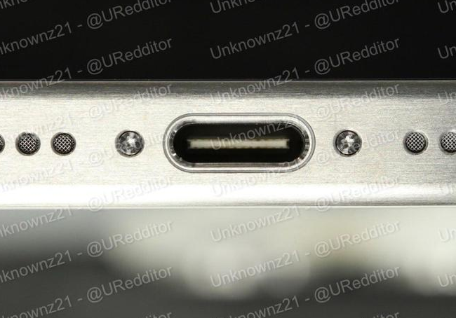 苹果 iPhone 15 Pro 谍照泄露，展示新的 USB-C 接口